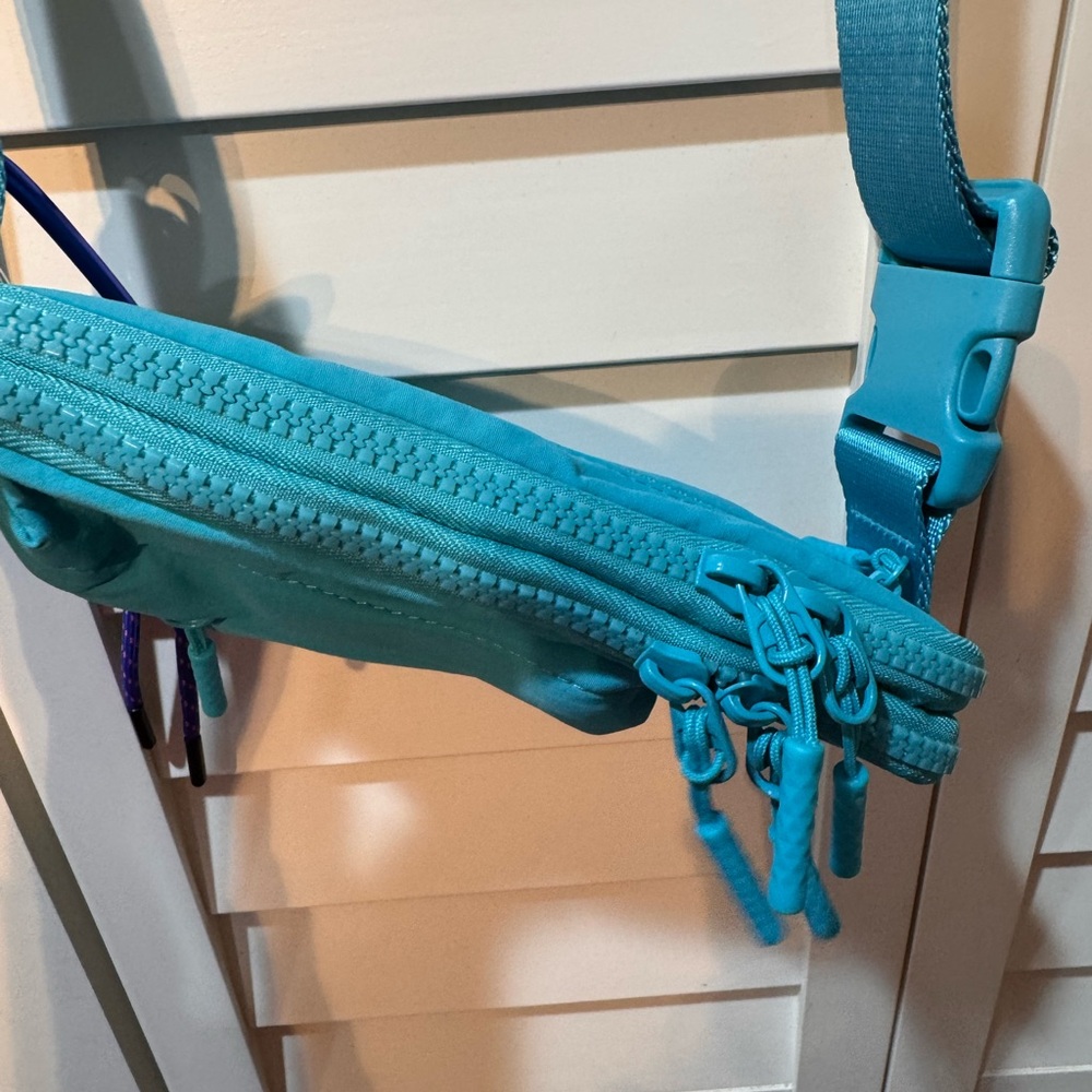 Teal Multipocket Crossbody Bag - image 4